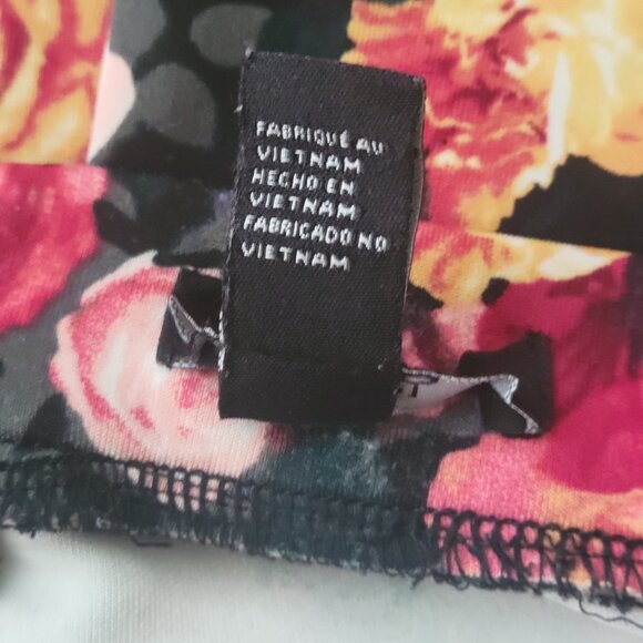 Floral Casual Women's Mini Skirt Roses - Picture 6 of 6